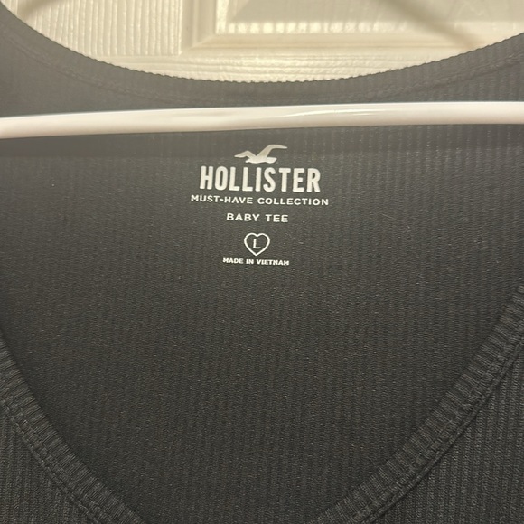 Hollister, Large, Black, Cropped. - Picture 2 of 2